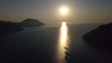 Sunrise siluet sahilde Türkiye