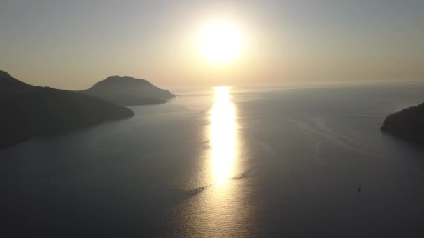 Silueta del amanecer en la playa Turquía — Vídeos de Stock