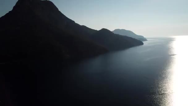 Silueta del amanecer en la playa Turquía — Vídeo de stock