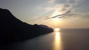 Sunrise siluet sahilde Türkiye