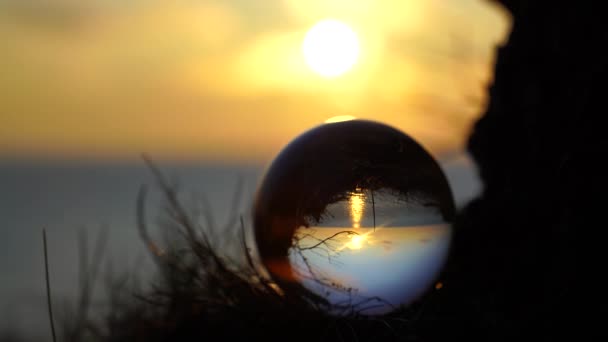 Lensball en la puesta del sol hora de verano Letonia — Vídeos de Stock