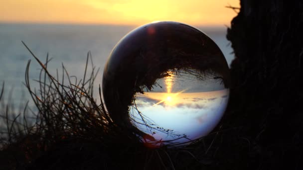 Lensball en la puesta del sol hora de verano Letonia — Vídeos de Stock