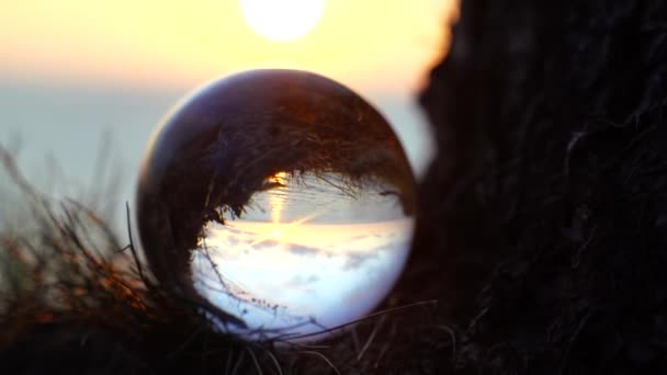 Lensball en la puesta del sol hora de verano Letonia — Vídeos de Stock