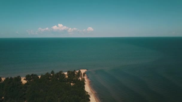 Widok na przylądek Kolka, Morze Bałtyckie, Łotwa — Wideo stockowe