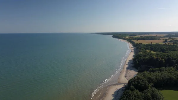 Vista aérea de la costa Jurkalne Mar Báltico Letonia —  Fotos de Stock