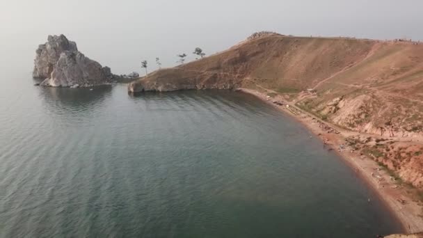 Lago Baikal. Isola di Olkhon nell'estate Shamanka da drone — Video Stock