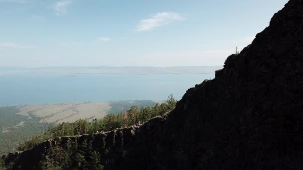 空気から見たサルマ渓谷のバイカル湖シベリアを眺め — ストック動画