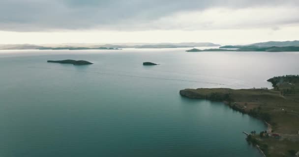 夏季从无人机到贝加尔湖的日出 — 图库视频影像