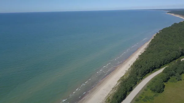 Vista aérea de la costa Jurkalne Mar Báltico Letonia —  Fotos de Stock