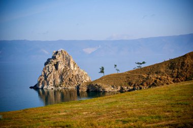 Baykal Gölü. Yaz Şamanka Olhun Adası