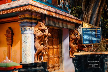 Kerala Hindistan 'daki Tapınakta Durga Antik Hint mimarisi