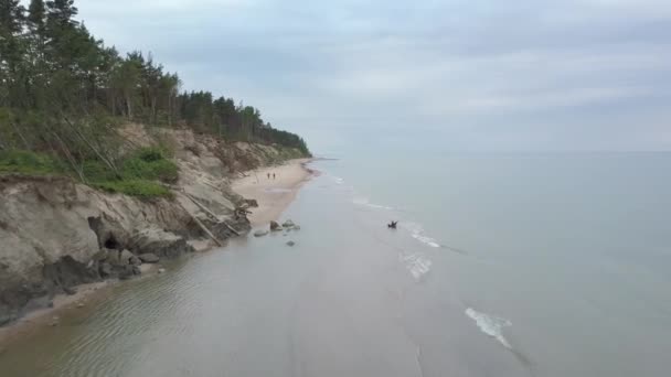 Wybrzeże Bałtyku Morze Bałtyckie Jurkalne Widok z powietrza Łotwa — Wideo stockowe
