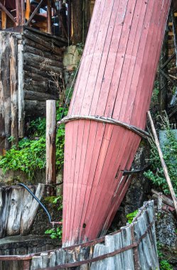 ahşap küvet su akışı altında yıkama halı için