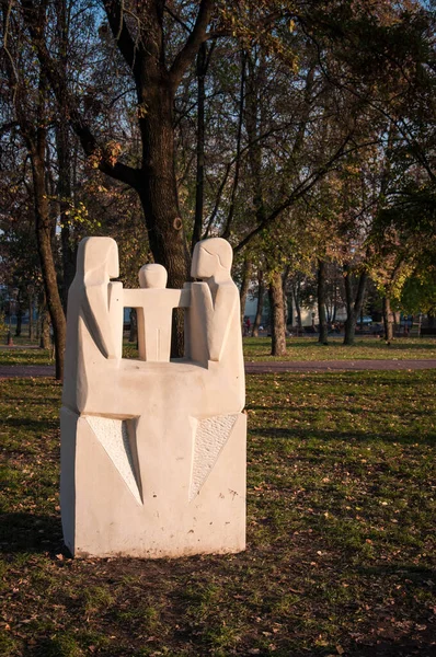 Pryluky Ukraina 2019 Rzeźba Kamienna Zielonej Trawie — Zdjęcie stockowe