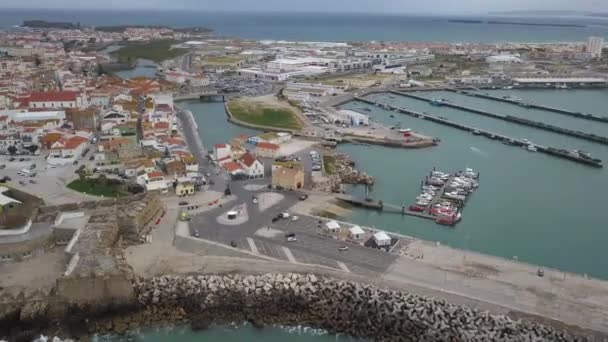Peniche Portekiz Yukarıdan Liman Güzel Bir Görünüm Havadan Görüntüleri Hareket — Stok video