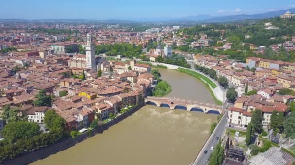 Панорамний Повітряний Дрон Verona Італія Дрони Пролітають Над Річкою Адіж — стокове відео