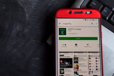 Bekasi, West Java, Endonezya. 18 Kasım 2018: INSEAD bilgi dev app akıllı telefon ekranında. INSEAD bilgisidir INSEAD tarafından geliştirilen ücretsiz web tarayıcısı