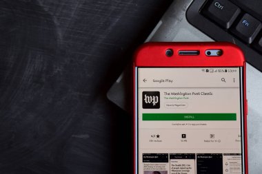 Bekasi, West Java, Endonezya. 23 Aralık 2018: Smartphone ekran Washington Post klasik dev uygulaması. Washington Post klasik Washington Post tarafından geliştirilen bir freeware web tarayıcıdır
