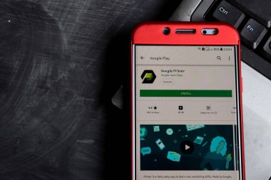 Bekasi, West Java, Endonezya. 23 Aralık 2018: Google astar dev app akıllı telefon ekranında. Öğrenmek Google Apps tarafından geliştirilen ücretsiz web tarayıcısı Google ilk okuma kitabıdır