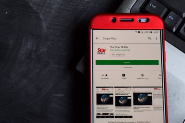 Bekasi, West Java, Endonezya. 23 Aralık 2018: Star hareket eden dev app akıllı telefon ekranında. Star cep Star Medya Grup Berhad tarafından geliştirilen bir freeware web tarayıcıdır