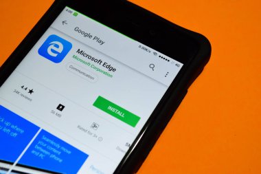 Bekasi, West Java, Endonezya. 9 Ocak 2019: Microsoft Edge dev app akıllı telefon ekranında. Microsoft Corporation tarafından geliştirilen bir ücretsiz web tarayıcısı Microsoft Edge vardır