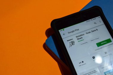 Bekasi, West Java, Endonezya. 9 Ocak 2019: Notebloc - inceden inceye gözden geçirmek, Share Kaydet ve dev uygulaması Smartphone ekranında. Notebloc Notebloc tarafından geliştirilen bir freeware web tarayıcıdır