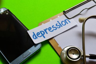 Depresyon üzerinde sağlık kavramı ilham yeşil arka plana sahip