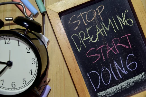 Stop Dreaming Start Faire Sur Phrase Coloré Écrit Main Sur — Photo