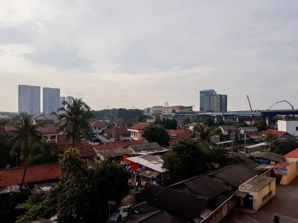 Bulutlu Yağmurlu Gün Batımı Sırasında Güzel Şehir Manzarası Güney Bekasi — Stok fotoğraf