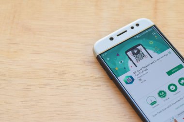 Bekasi, Batı Java, Endonezya. 3 Haziran 2019 : Qr Code Reader ve Scanner dev uygulaması Smartphone ekranında. Android için App Kaspersky Lab tarafından geliştirilen bir ücretsiz web tarayıcısıdır