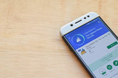 Bekasi, Batı Java, Endonezya. 3 Haziran 2019 : Akıllı Telefon ekranında Clean Master Lite dev uygulaması. Low-End Telefon için Cheetah Mobile tarafından geliştirilen bir freeware web tarayıcısı