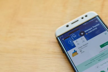 Bekasi, Batı Java, Endonezya. 3 Haziran 2019 : Akıllı Telefon ekranında Clean Master dev uygulaması. Clean Master, Cheetah Mobile tarafından geliştirilen ücretsiz bir web tarayıcısıdır.