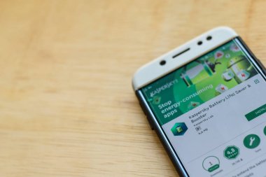 Bekasi, Batı Java, Endonezya. 3 Haziran 2019 : Akıllı Telefon ekranında Kaspersky Battery Life geliştirme uygulaması. Saver & Booster, Kaspersky Lab tarafından geliştirilen ücretsiz bir web tarayıcısıdır