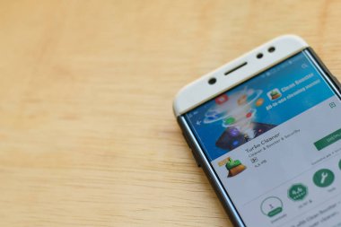 Bekasi, Batı Java, Endonezya. 3 Haziran 2019 : Akıllı Telefon ekranında Turbo Cleaner dev uygulaması. Turbo Cleaner, Cleaner & Booster Security tarafından geliştirilen ücretsiz bir web tarayıcısıdır