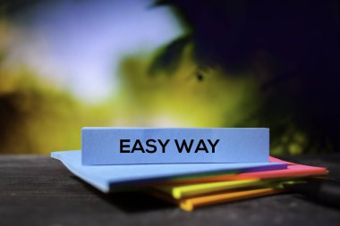 Bokeh arka plan ile yapışkan notlar Easy Way
