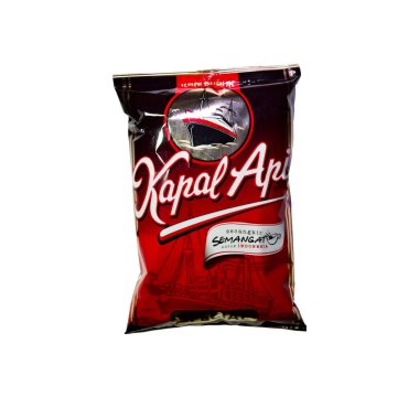 Bekasi, Endonezya - 13 Ağustos 2019: Kopi Kapal Api Kahve Paketi, Beyaz Arka Plan da Izole siyah cofee Endonezya ünlü marka