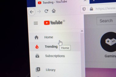 Youtube web sitesinin ana sayfası ekranda. Youtube, Google LLC tarafından geliştirilen bir web tarayıcısıdır. Bekasi, 11 Temmuz 2020