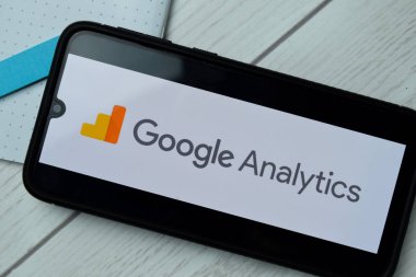 Google Analitik Dev uygulaması Smartphone ekranında. Analitik, Google LLC tarafından geliştirilen ücretsiz bir web tarayıcısıdır. BEKASI, BATI JAVA, İNDONEZYA. 3 Ekim 2020