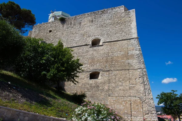 Swabian Castle Vieste Stands Edge Old Town Cliff Overlooking Sea — Stock Photo, Image