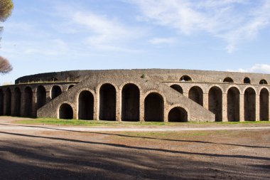 Pompeii 79 reklam gömülü bir antik kentidir. Vesuvius patlama