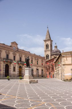 Ovid Heykeli, Piazza Xx Settembre, Sulmona, Abruzzo