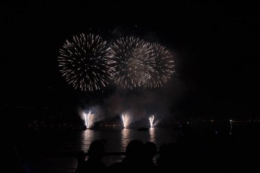 26 Temmuz'da St Anne şöleninde Ischia havai fişek