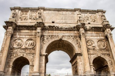 Kolezyum ve Konstantin Kemeri, Roma'nın büyük güzelliği