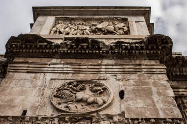 Kolezyum ve Konstantin Kemeri, Roma'nın büyük güzelliği