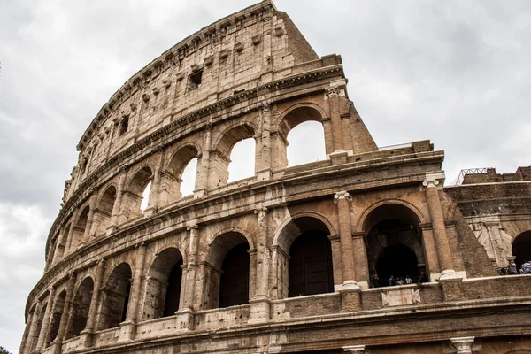 Coliseu, a grande beleza de Roma — Fotografia de Stock