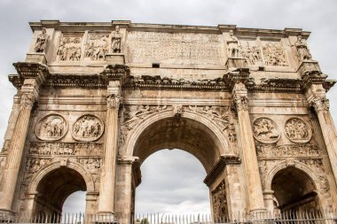 Kolezyum ve Konstantin Kemeri, Roma'nın büyük güzelliği