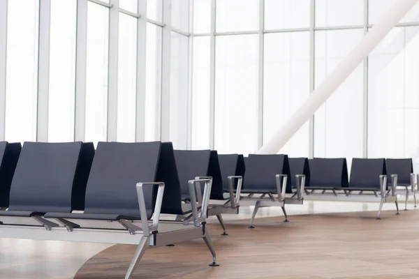 Sandalye ile boş Havaalanı terminal bekleme yeri. Fotoğrafı kapatın