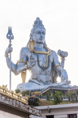 Murudeshwar, Karnataka, Hindistan - 6 Ocak 2015: Heykeli büyük Lord Shiva Murudeshwar Tapınak.