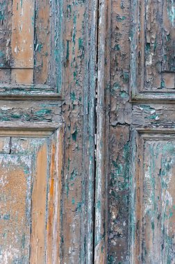 Kapıları ve pencereleri Venedik İtalya üzerinde farklı dönemini eski boya katmanlardan bolluğu.