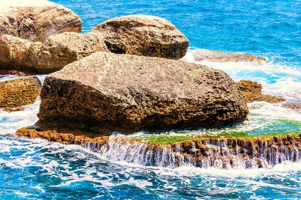 Rocas Bañadas Por Agua Costa Norte Del Mediterráneo Rosh Hanikra —  Fotos de Stock